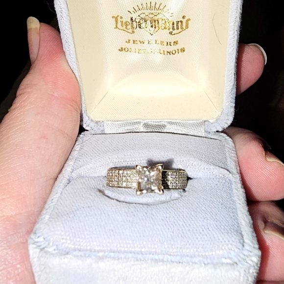 1.32 carat diamond Ring 14k gold